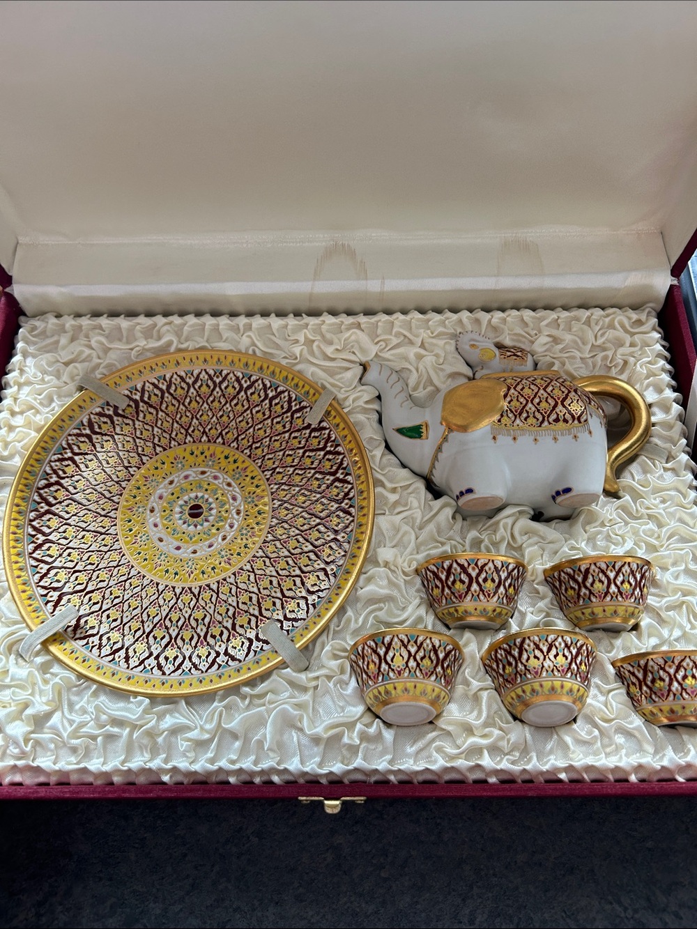Exquisite Thai Benjarong Hand-Painted Elephant Tea Set